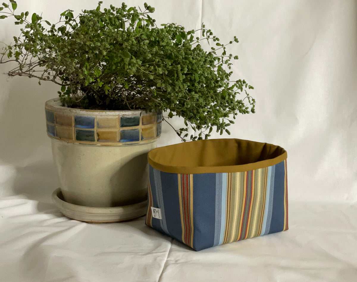 Panier de rangement en tissu récupéré